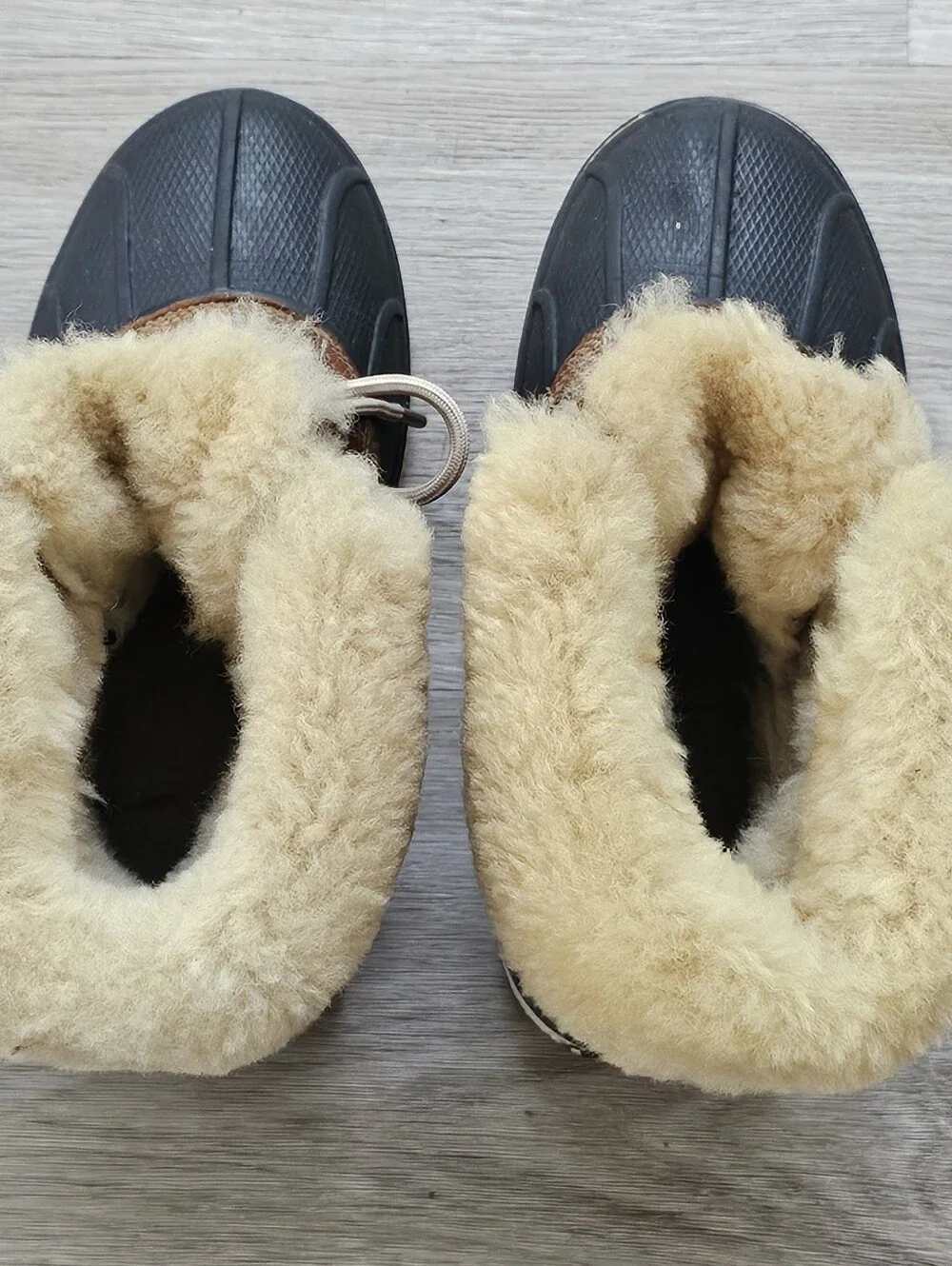 Crocs AllCast Luxe Duck Boots Women’s Size 7 Hazelnut Fur Lined Winter Boots